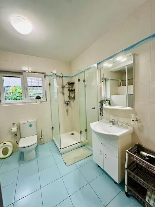 Апартаменты Family-Friendly Prague 5 Stay