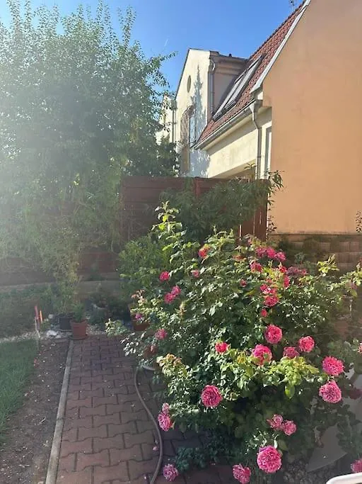 Family-Friendly Prague 5 Stay Апартаменты