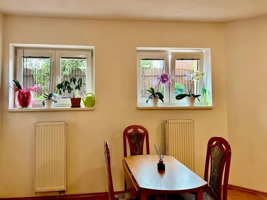 Family-Friendly Prague 5 Stay Апартаменты